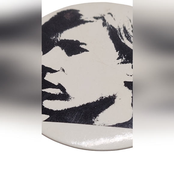 Vintage Andy Warhol Pin - Picture 9 of 9